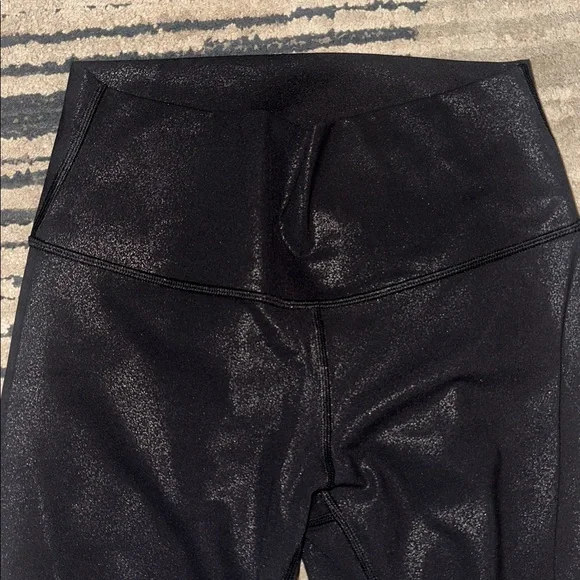 Lululemon Align high-rise leggings in a radiant black foil print size 6 - Picture 4 of 5